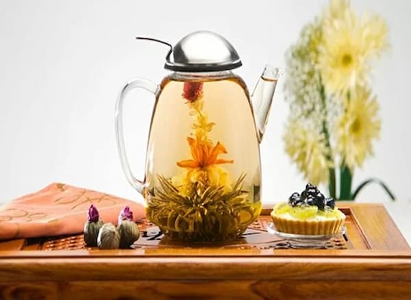 تصویر 3 از فروش عرق بیدمشک یک لیتری + قیمت خرید به صرفه